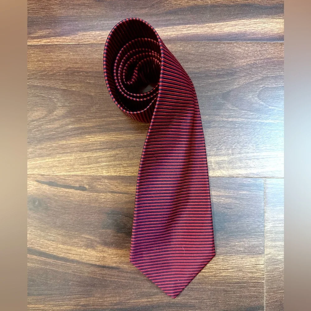 Brooks Brothers Makers Burgundy and Black Pinstripe All Silk Hand Made Tie